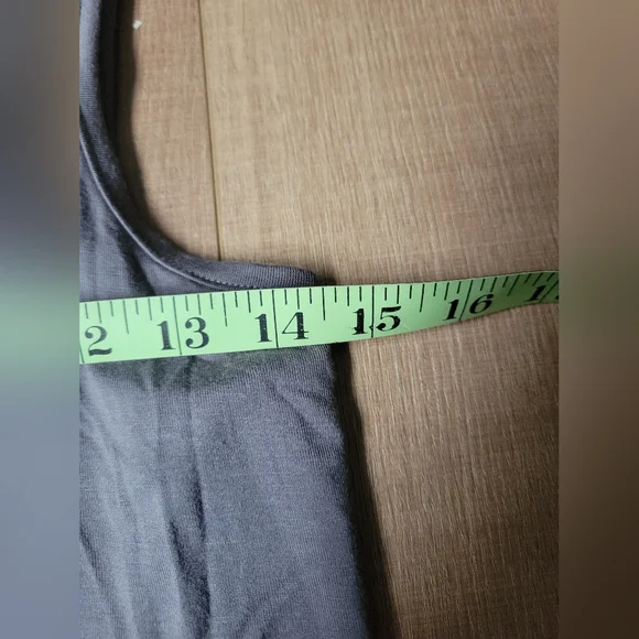 Simple Dress - Picture 3 of 8